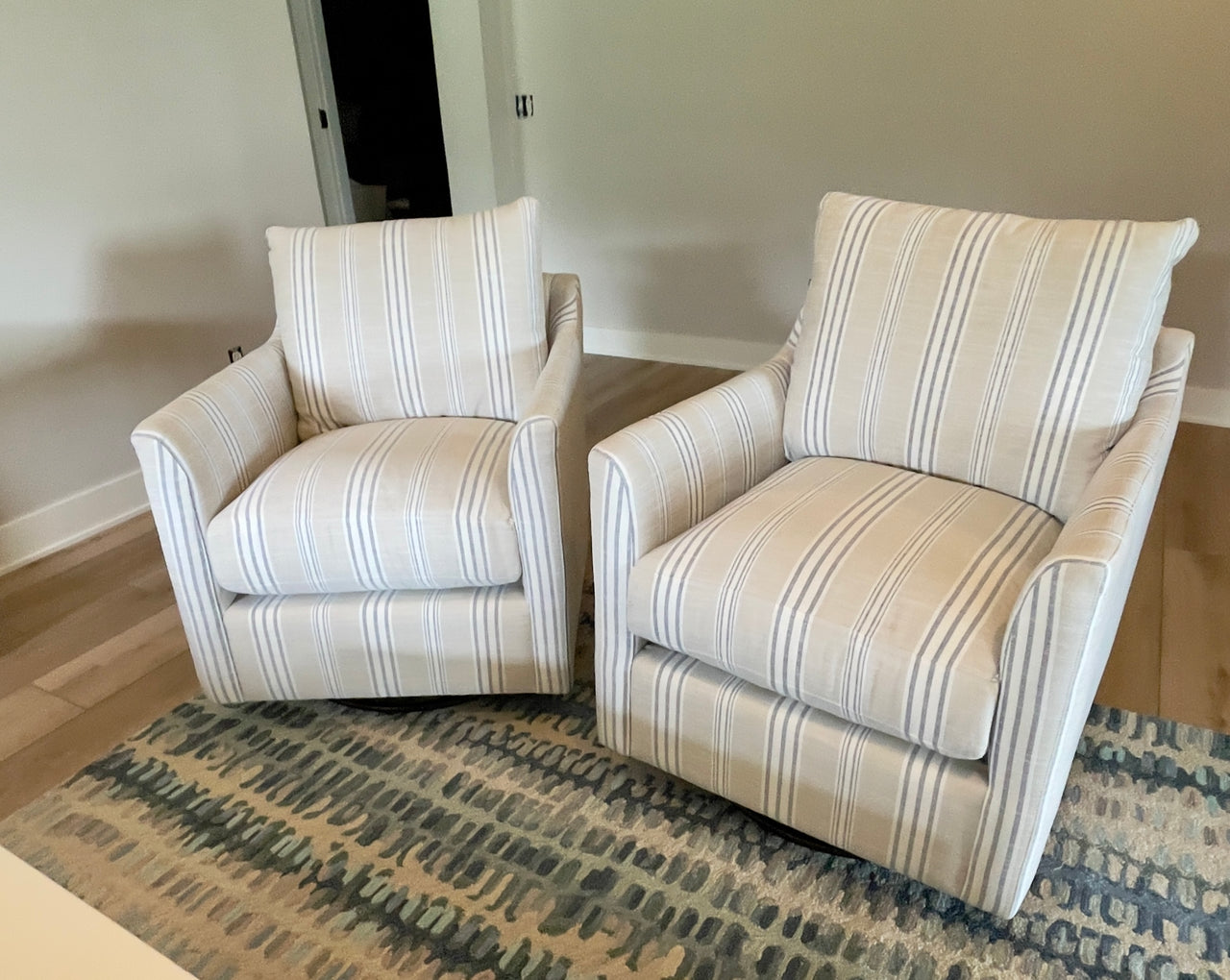 The Bayview Swivel Glider